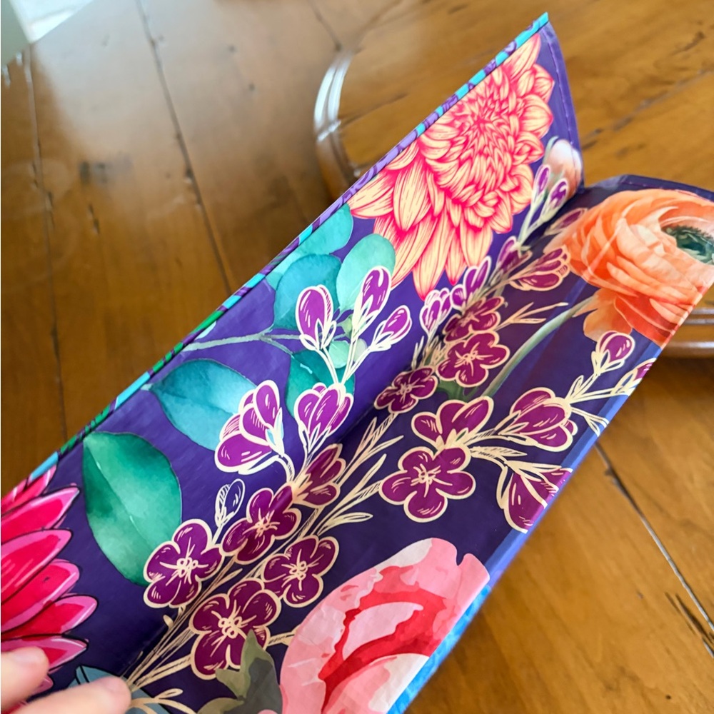 Trader Joe’s Flower Shop mystery Shopping Bag - Picture 4 of 5